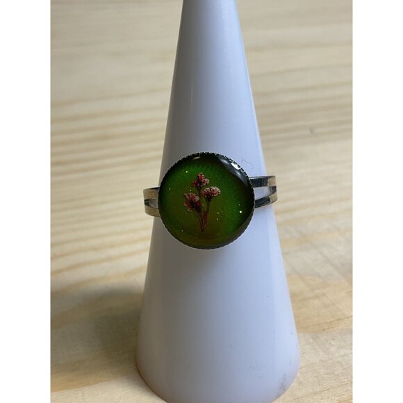 Adjustable Silver Tone Green Dried Flower Ring - Picture 1 of 4